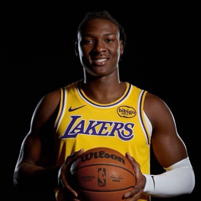 蒂耶罗关键表现助湖人逆转快船 出战战绩全胜