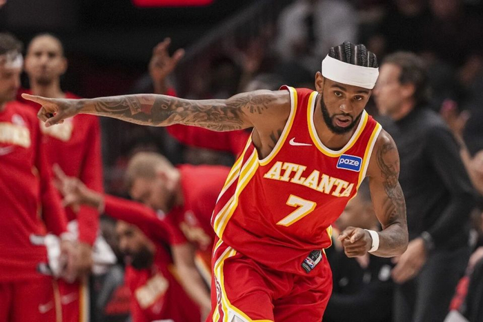 亚历山大-沃克36分助老鹰紧咬战局 生涯三分纪录