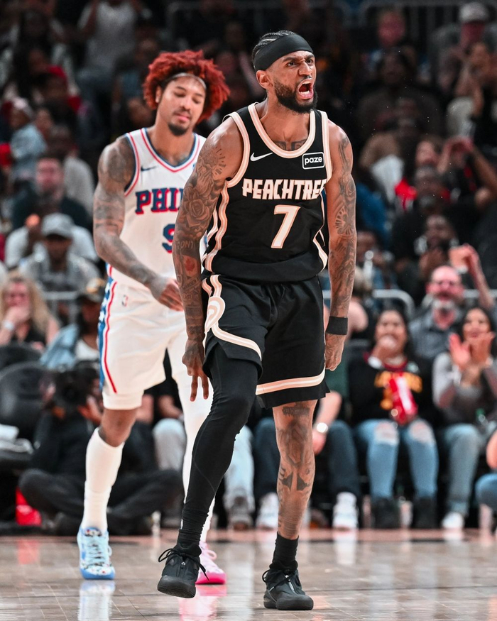 亚历山大-沃克36分助老鹰紧咬战局 生涯三分纪录