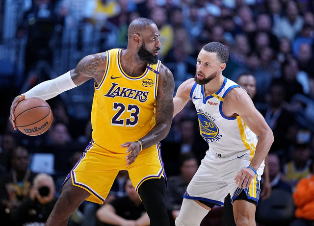 詹姆斯复出率队大胜勇士 助攻数逼近历史纪录